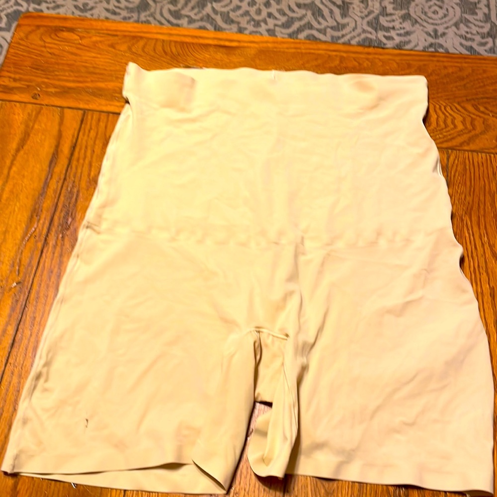 Size 1X Shapewear bottoms